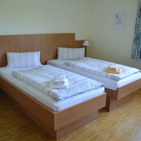Gaestehaus Hotel *